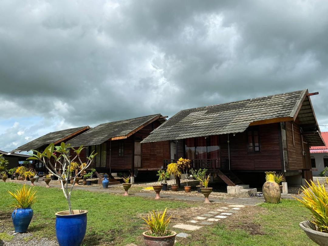 Tamteh Homestay Ayer Hitam Экстерьер фото