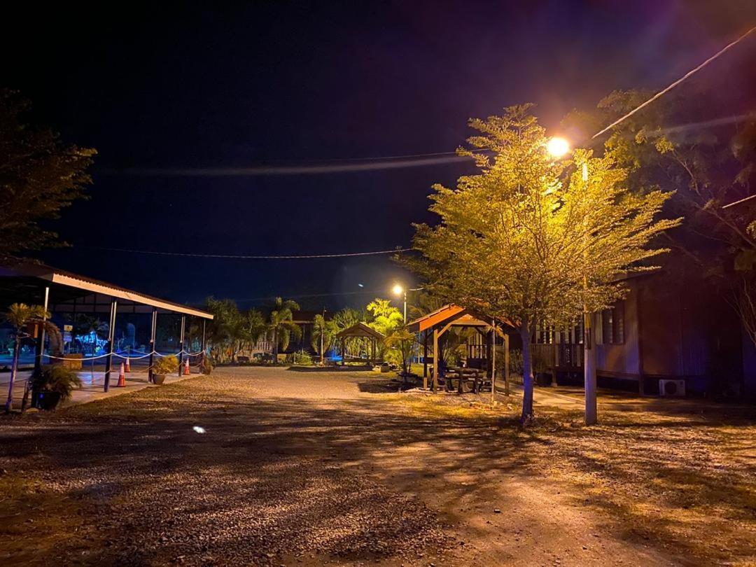 Tamteh Homestay Ayer Hitam Экстерьер фото