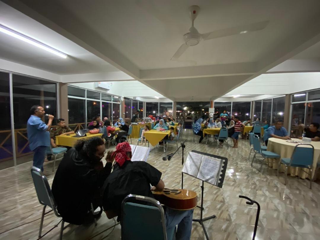 Tamteh Homestay Ayer Hitam Экстерьер фото