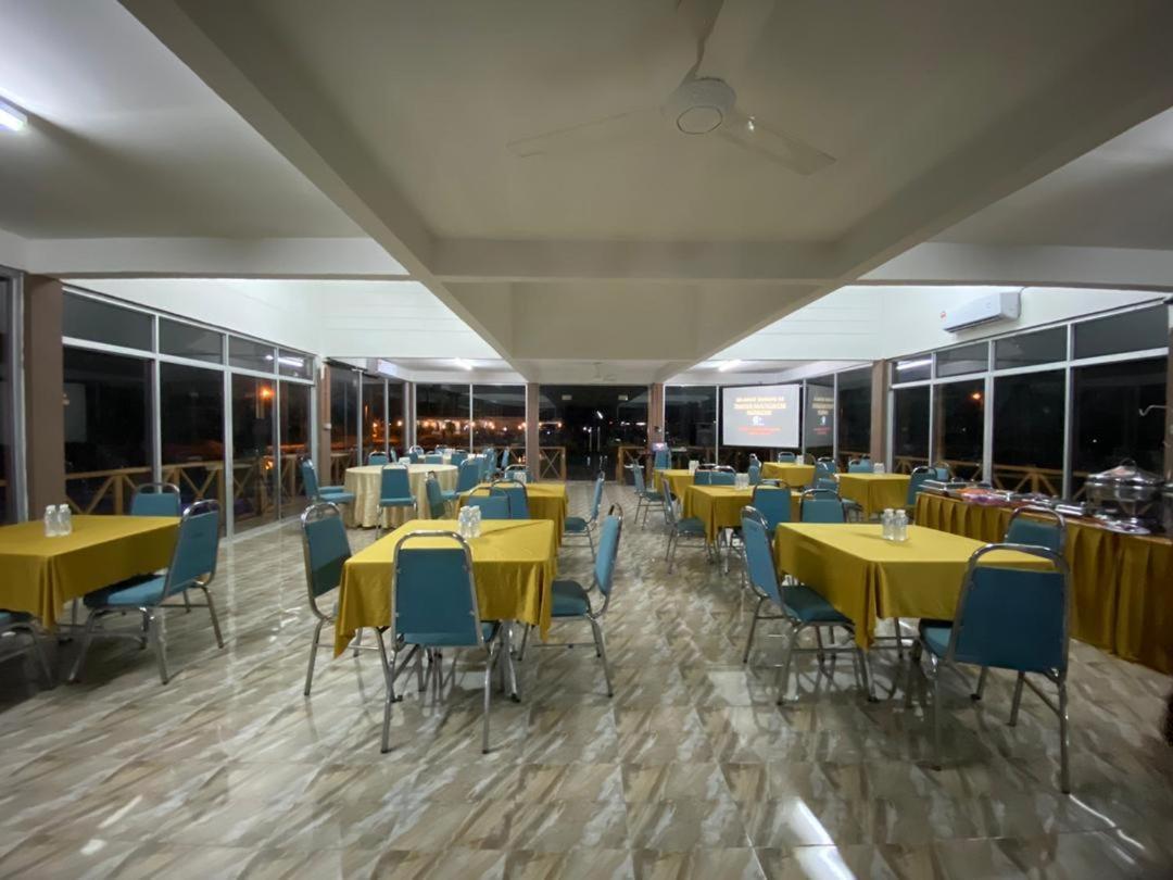 Tamteh Homestay Ayer Hitam Экстерьер фото
