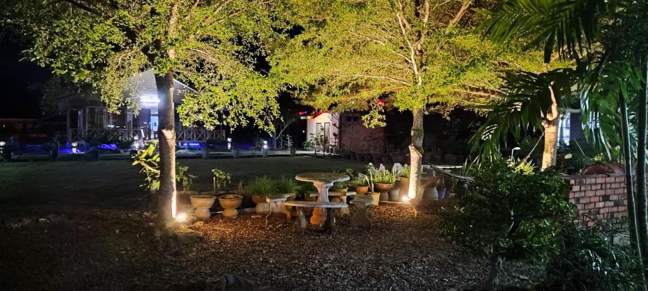 Tamteh Homestay Ayer Hitam Экстерьер фото