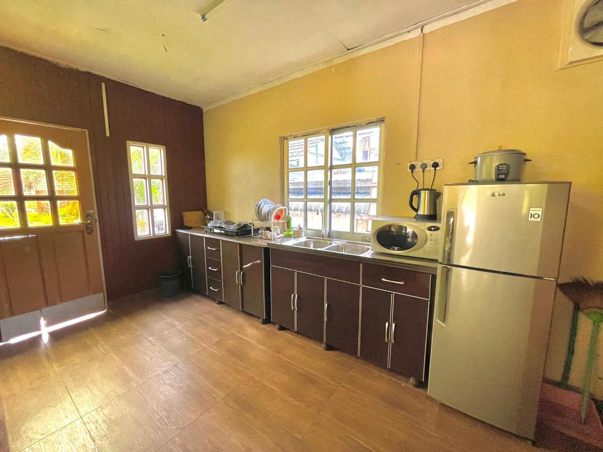 Tamteh Homestay Ayer Hitam Экстерьер фото