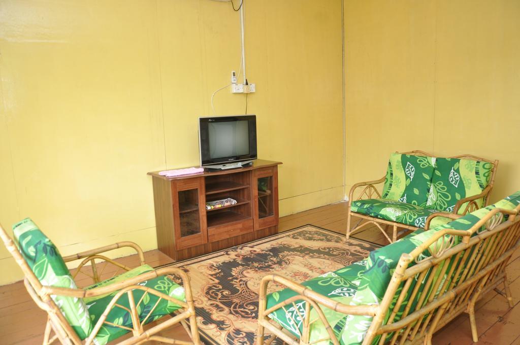 Tamteh Homestay Ayer Hitam Номер фото